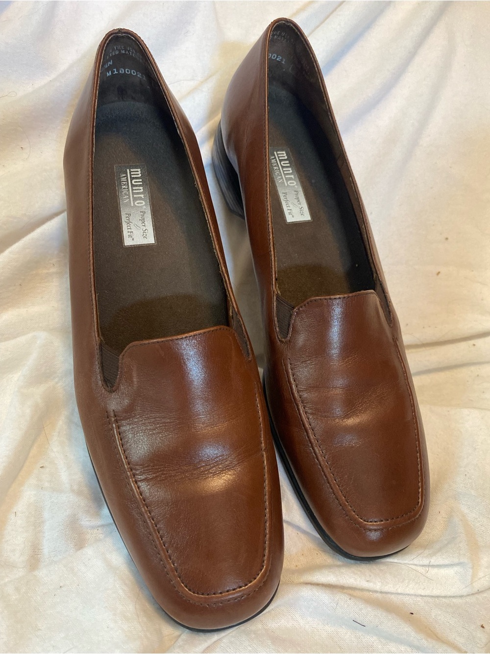 Munro Brown Leather Gored Side Low Heel Loafer Slip-On Flats Sz 10.5 N